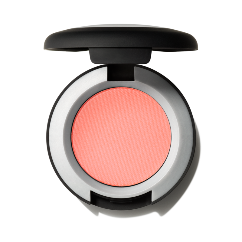 MAC COSMETICS - "Powder Kiss Soft Matte Eye Shadow (Strike a Pose)" Sombra Matte Ojos 1.5 gr - Imagen 3